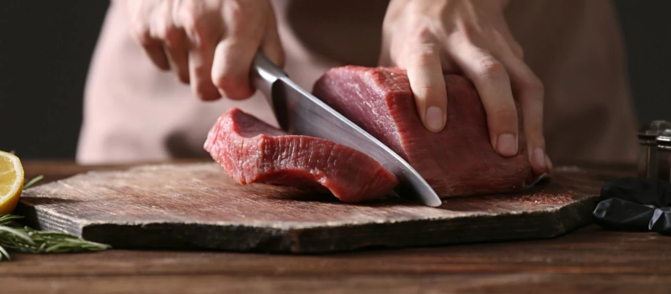 Ξεχάσατε να ξεπαγώσετε το κρέας; - Να πως θα το καταφέρετε μέσα σε 15 λεπτά